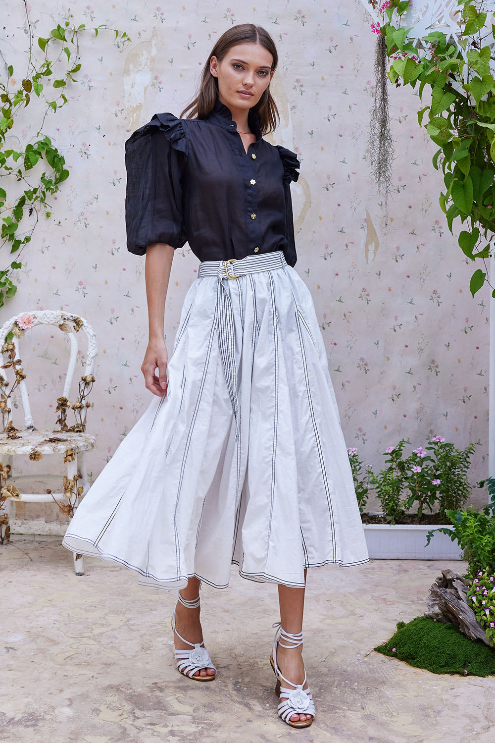 ALORA SKIRT WHITE – Indonesia The Story Of
